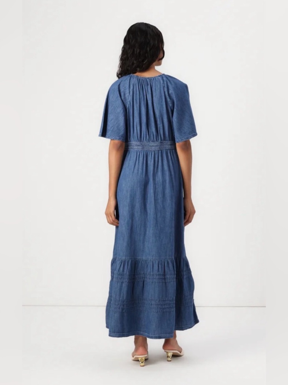 Gap Flutter-Sleeve Tiered Chambray Maxi Dress NWOT M Summer Beachy Feminine BoHo - Picture 3 of 7